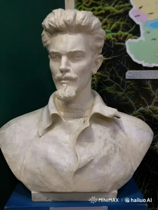 Dynamic Sculpture Bust Displaying Subtle Animations – AI Generated Video | Hailuo AI