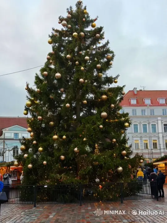 Christmas Tree and Market in Festive Winter Square – AI Generated Video | Hailuo AI
