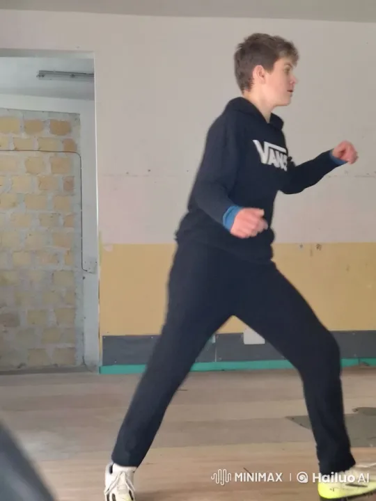 Transition from Dynamic to Tender Gesture – AI Generated Video | Hailuo AI