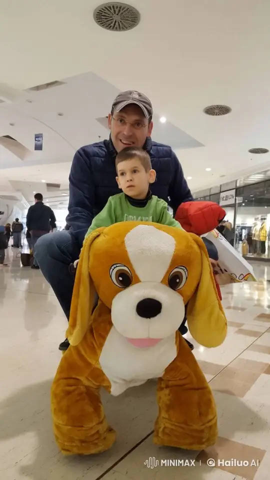 Plush Dog Defends Apple from Cats in Shopping Mall Chase – AI Generated Video | Hailuo AI
