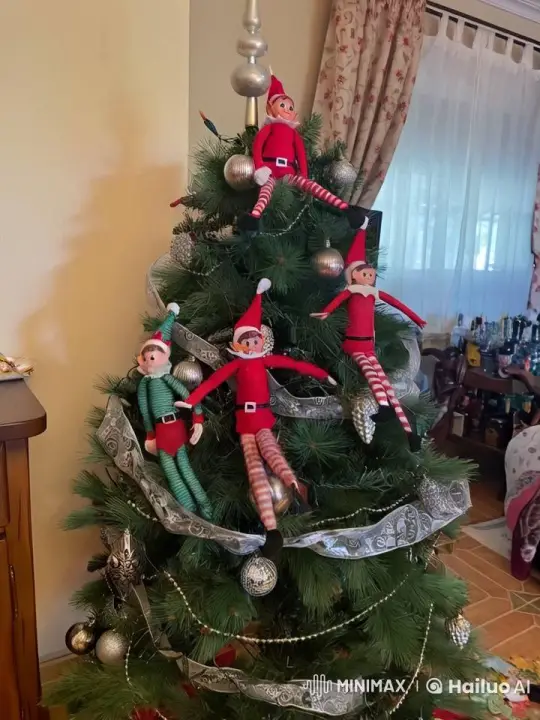 Santa Arranges Gifts with Animated Elf Dolls – AI Generated Video | Hailuo AI