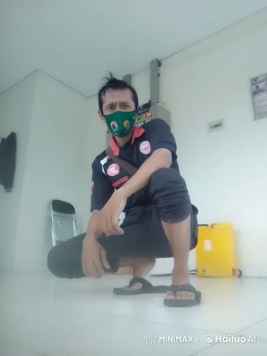 Man Transforms into Speeding Entity with Illuminating Aura – AI Generated Video | Hailuo AI