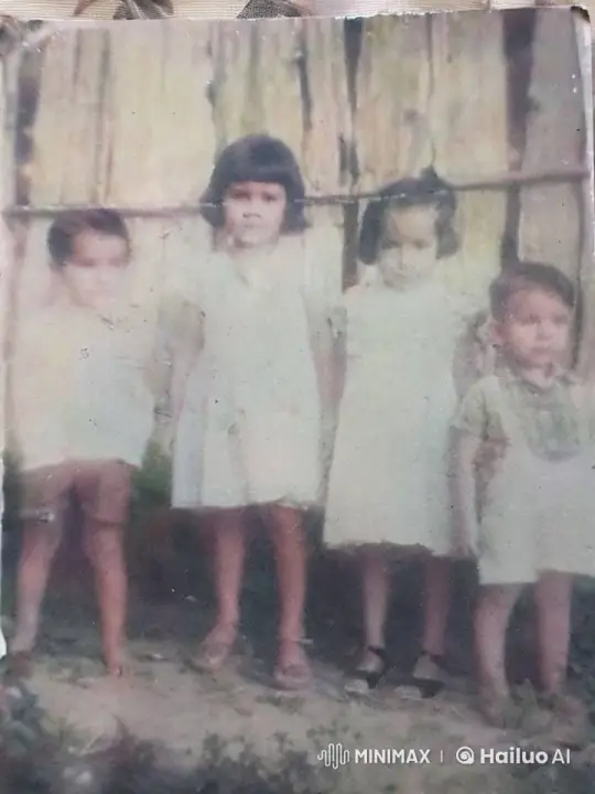 Children from the Past: A Nostalgic Animated Photo – AI Generated Video | Hailuo AI