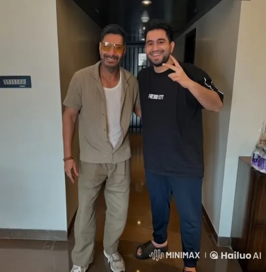 Two Friends Engage in Playful Hallway Sparring – AI Generated Video | Hailuo AI