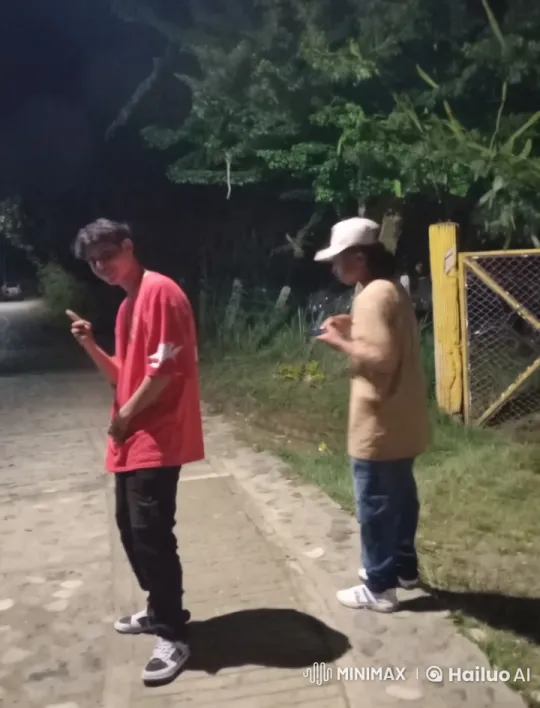 Tense Confrontation Between Two Individuals at Night – AI Generated Video | Hailuo AI