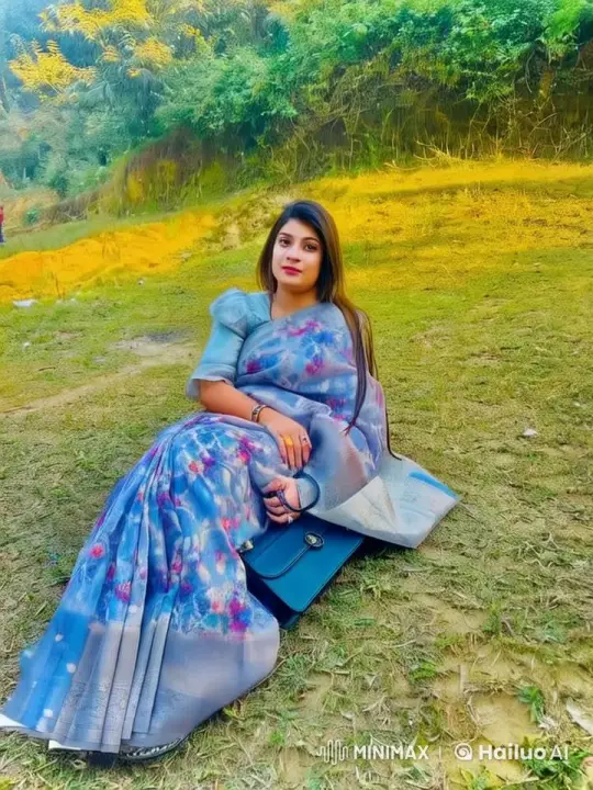 Couple Embraces Passionately in Serene Outdoor Setting – AI Generated Video | Hailuo AI