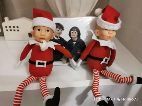 Festive Elf Dolls in Cozy Room Setting – AI Generated Video | Hailuo AI