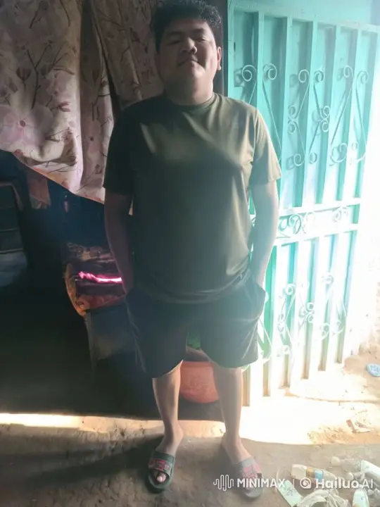 Man's Transformation from Casual to Muscular in Live2D Animation – AI Generated Video | Hailuo AI