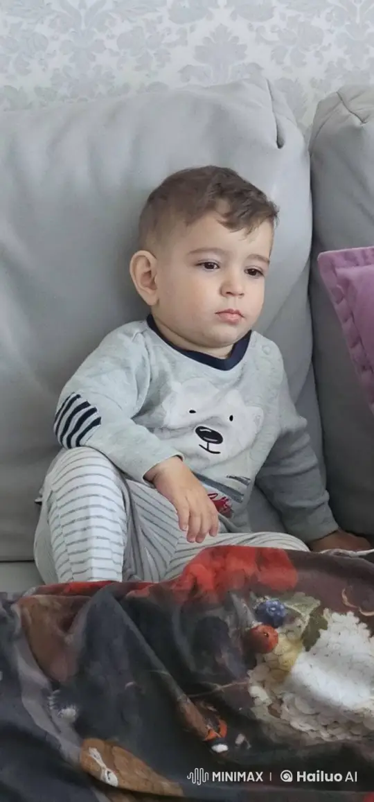 Boy Smiles and Winks in Cheerful Video – AI Generated Video | Hailuo AI