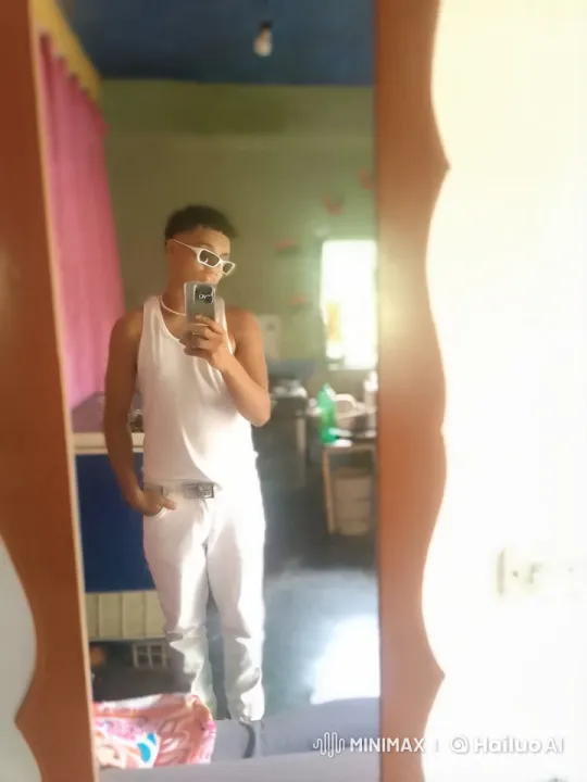Young Person Grows Wings, Flies Away in Mirror Selfie – AI Generated Video | Hailuo AI
