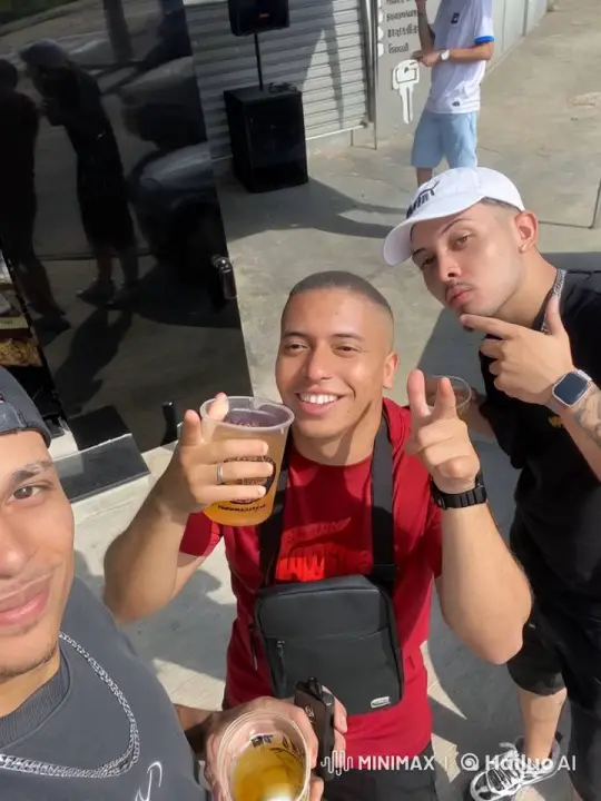 Friends Enjoying the Sunlight and Sharing a Friendly Moment – AI Generated Video | Hailuo AI