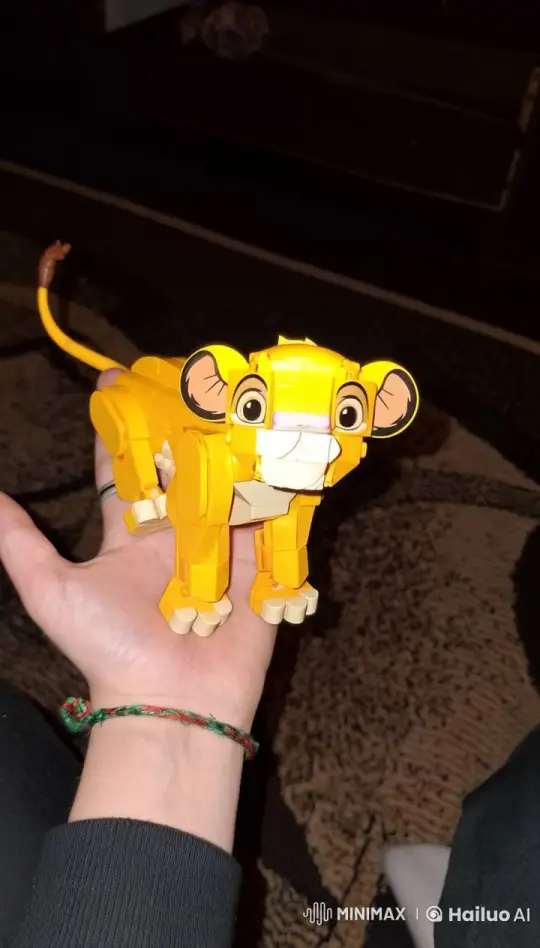 LEGO Lion Cub Live2D Animation Display – AI Generated Video | Hailuo AI