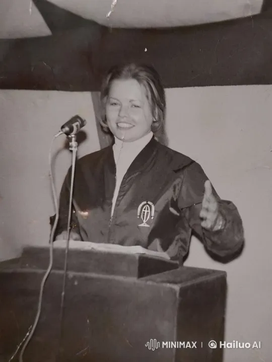 Woman Preaching with Passion and Sincerity – AI Generated Video | Hailuo AI