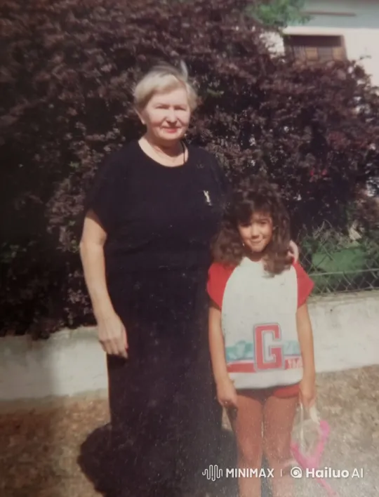 Grandmother and Granddaughter Share Warm Moment – AI Generated Video | Hailuo AI