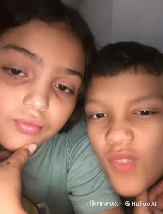Intimate Moment: Two Children Sharing a Tender Kiss – AI Generated Video | Hailuo AI