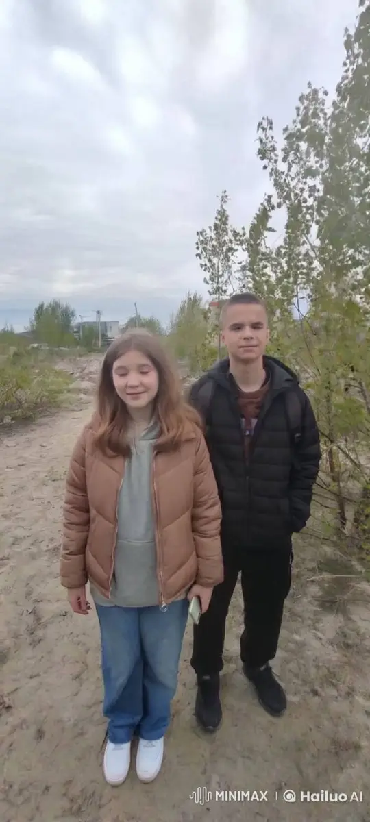 Affectionate Moment Between Couple on Sandy Path – AI Generated Video | Hailuo AI