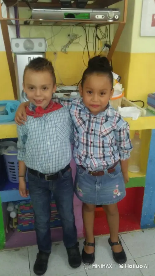 Children Share Innocent Cheek Kiss Amidst Playful Sway – AI Generated Video | Hailuo AI