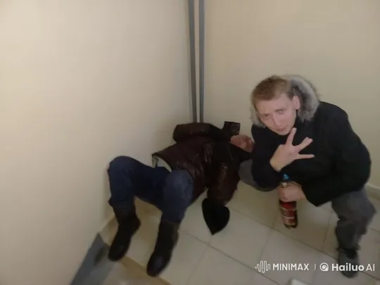 Unconscious Person Wakes Up and Engages in a Fight – AI Generated Video | Hailuo AI