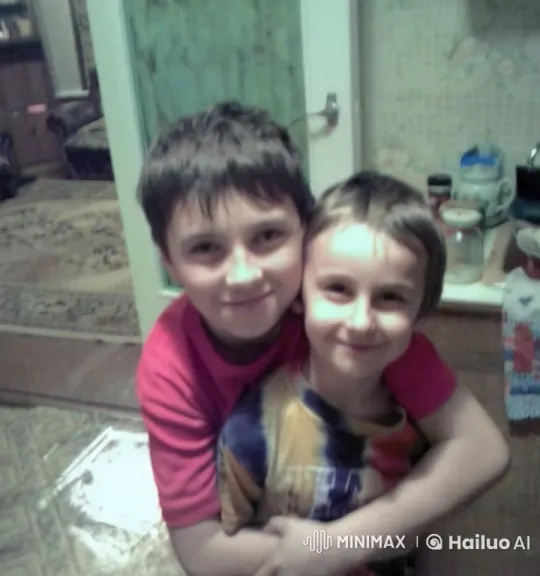 Affectionate Sibling Rivalry in Cozy Home Setting – AI Generated Video | Hailuo AI