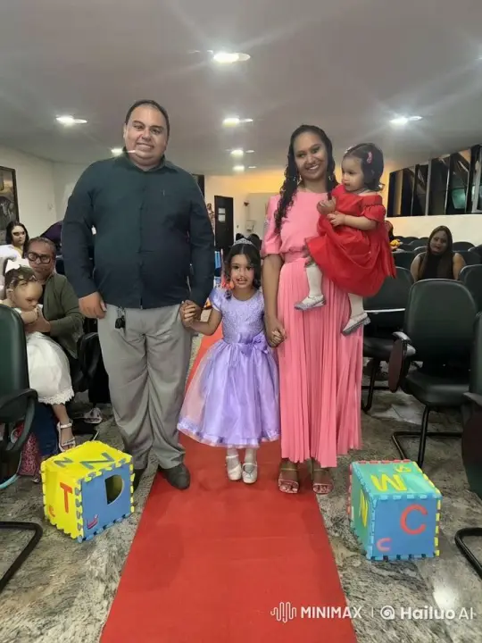 Family Poses for Celebration on Red Carpet – AI Generated Video | Hailuo AI