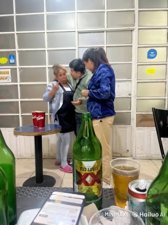 Heated Argument Escalates in Restaurant Setting – AI Generated Video | Hailuo AI
