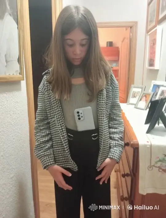 Boys Surprise Girl, Steal Her Phone – AI Generated Video | Hailuo AI