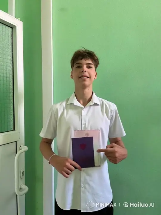 Young Man Poses Shirtless, Showcasing Muscles – AI Generated Video | Hailuo AI