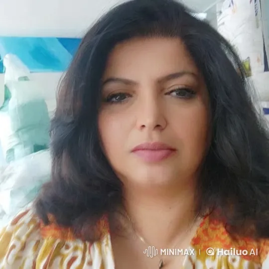 Elegant Lady Showcases Her Dress in Confident Walk – AI Generated Video | Hailuo AI
