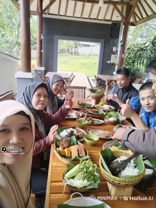 Animated Live2D Scene: Traditional Indonesian Feast – AI Generated Video | Hailuo AI