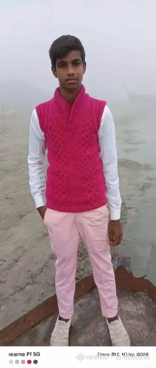 Young Individual in Serene Foggy Outdoor Setting – AI Generated Video | Hailuo AI