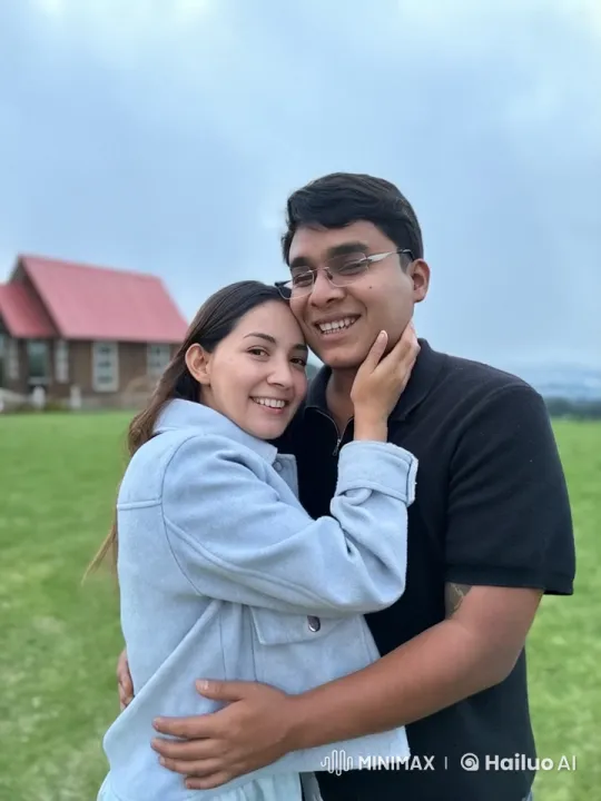Couple Embraces, Disagreement Arises in Scenic Countryside – AI Generated Video | Hailuo AI