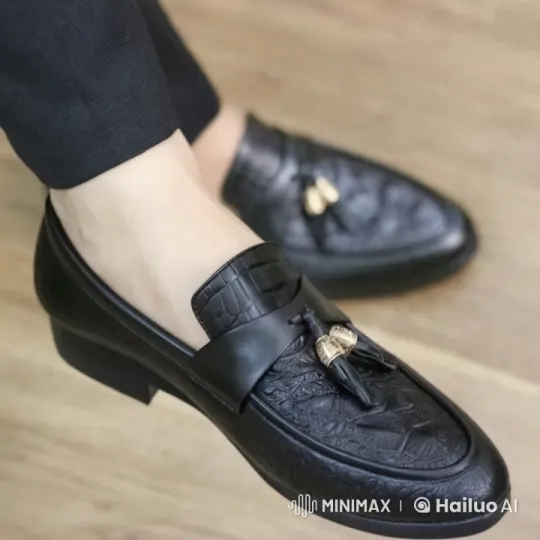 Luxury Leather Loafers Showcase Video – AI Generated Video | Hailuo AI