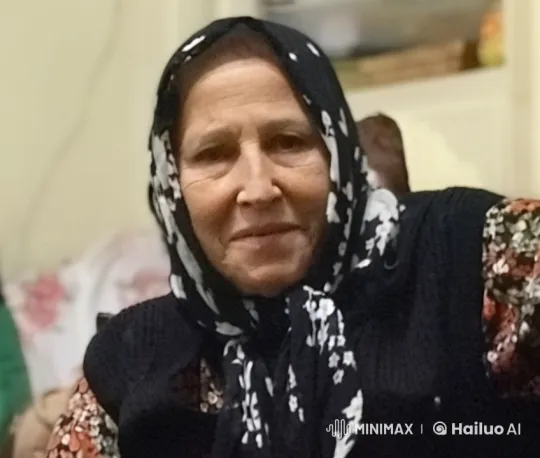 Elderly Woman's Animated Warm Expression – AI Generated Video | Hailuo AI