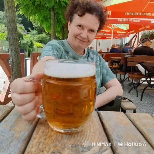 Woman Enjoying Beer with Playful Roar in Cafe Setting – AI Generated Video | Hailuo AI