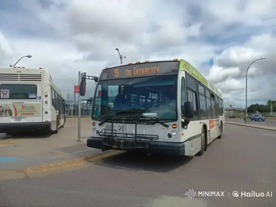 Busy Street Scene with Accelerating Buses and Moving Cars – AI Generated Video | Hailuo AI