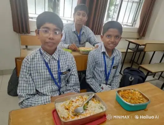 Boys' Playful Struggle Over a Burger in Classroom – AI Generated Video | Hailuo AI