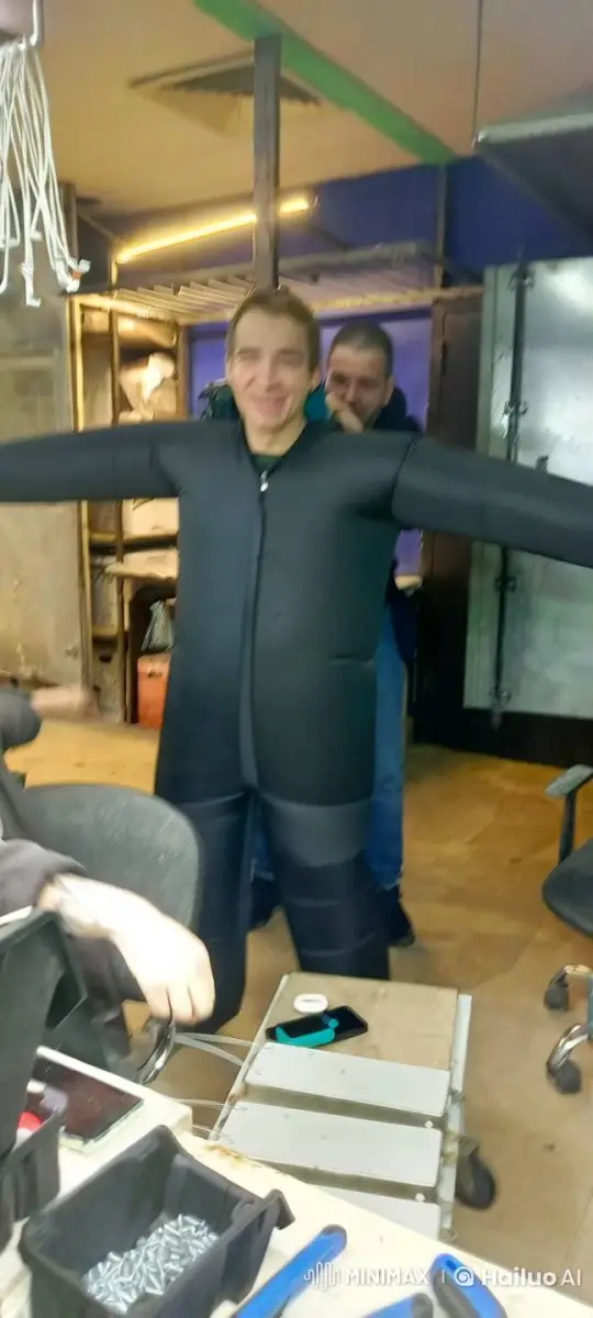 Man Rejoices Before Beavers-Clad Woman Enters, Conflict Ensues – AI Generated Video | Hailuo AI
