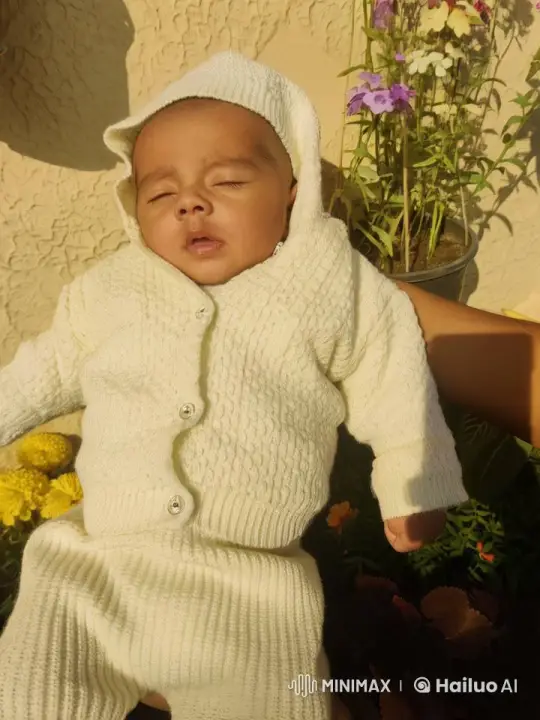 Baby Bounces Joyfully in Sunlit Garden - Live2D Animation – AI Generated Video | Hailuo AI