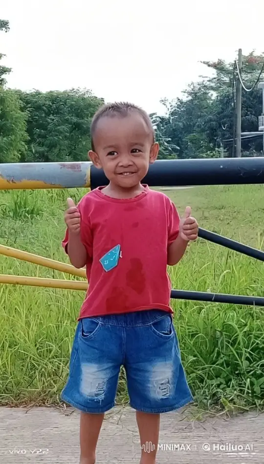 Cheerful Child Enthusiastically Giving Thumbs Up – AI Generated Video | Hailuo AI