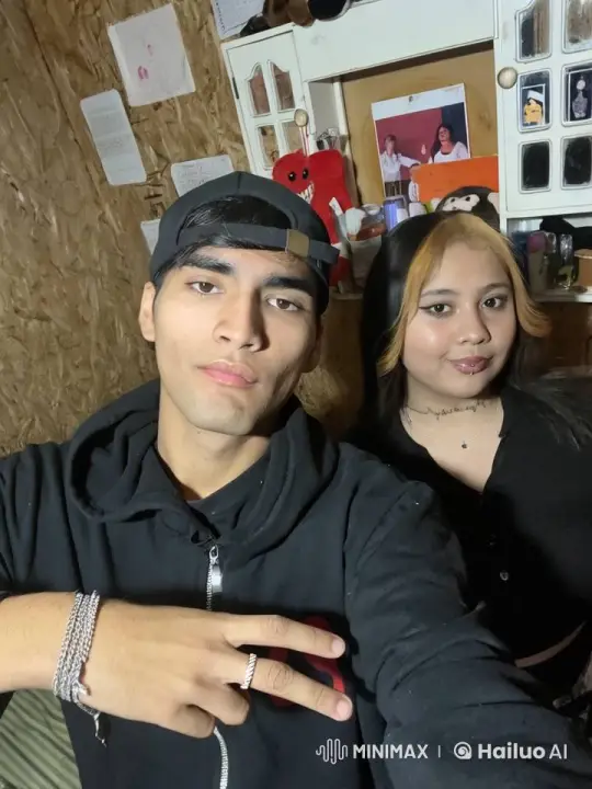 Young Couple and Friend Interact in Tense Moment – AI Generated Video | Hailuo AI