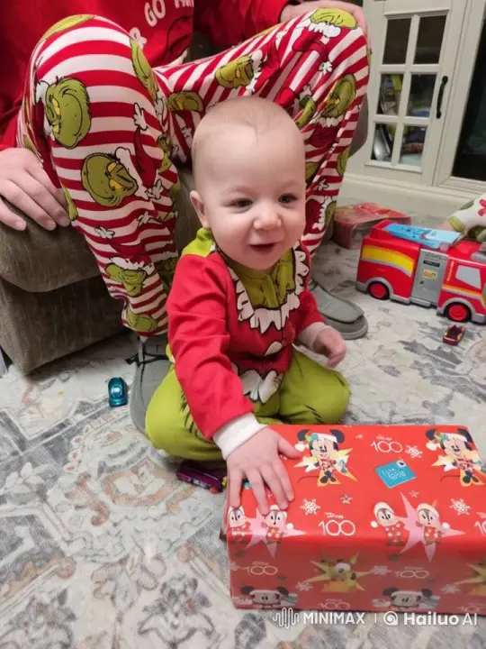 Baby Unwraps Surprise Gift – AI Generated Video | Hailuo AI