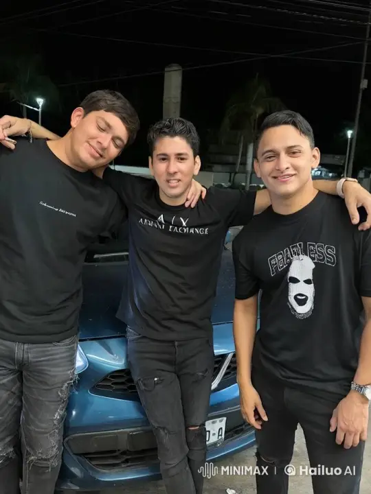 Young Men Argue and Fight in Nighttime Street Confrontation – AI Generated Video | Hailuo AI