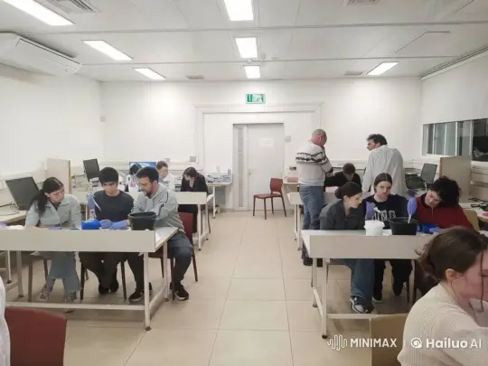 Collaborative Scientific Work in a Well-Lit Laboratory – AI Generated Video | Hailuo AI