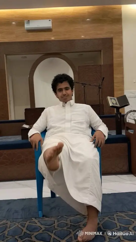 Young Man Smoking in Modern, Traditional-Inspired Room – AI Generated Video | Hailuo AI