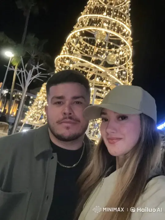 Christmas Eve Confrontation by the Festive Tree – AI Generated Video | Hailuo AI