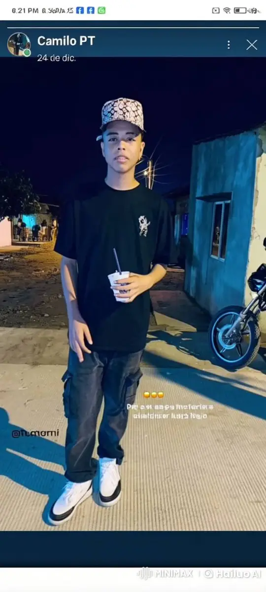 Young Man Caught in an Awkward Kiss Scene – AI Generated Video | Hailuo AI