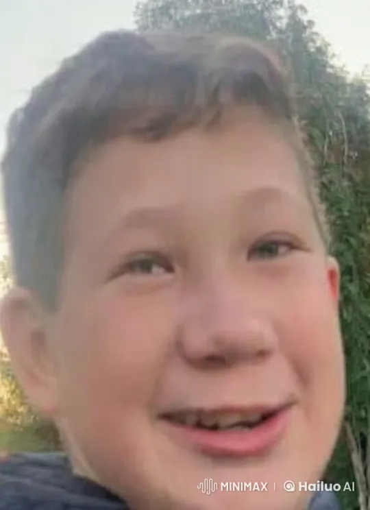 Boy Gains Weight, Drinks Beer, and Falls Down – AI Generated Video | Hailuo AI