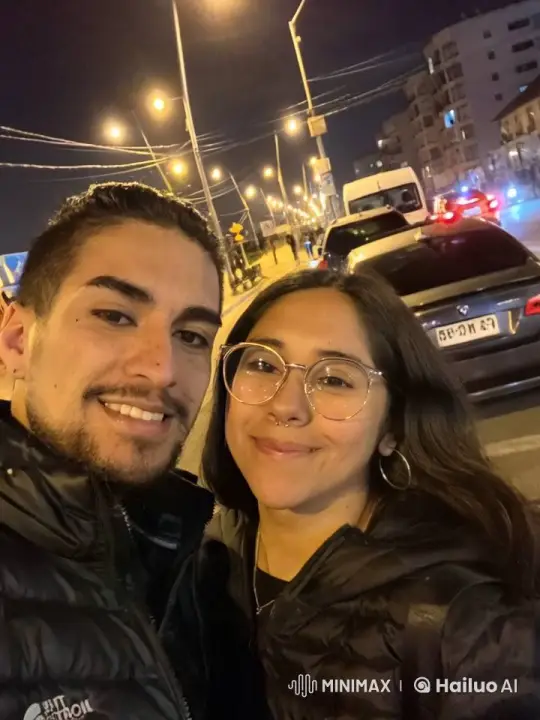 Man's Infidelity Caught on Street: Woman's Heartbreak – AI Generated Video | Hailuo AI