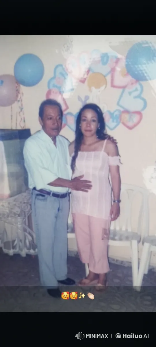 Couples Embrace at Festive Celebration – AI Generated Video | Hailuo AI