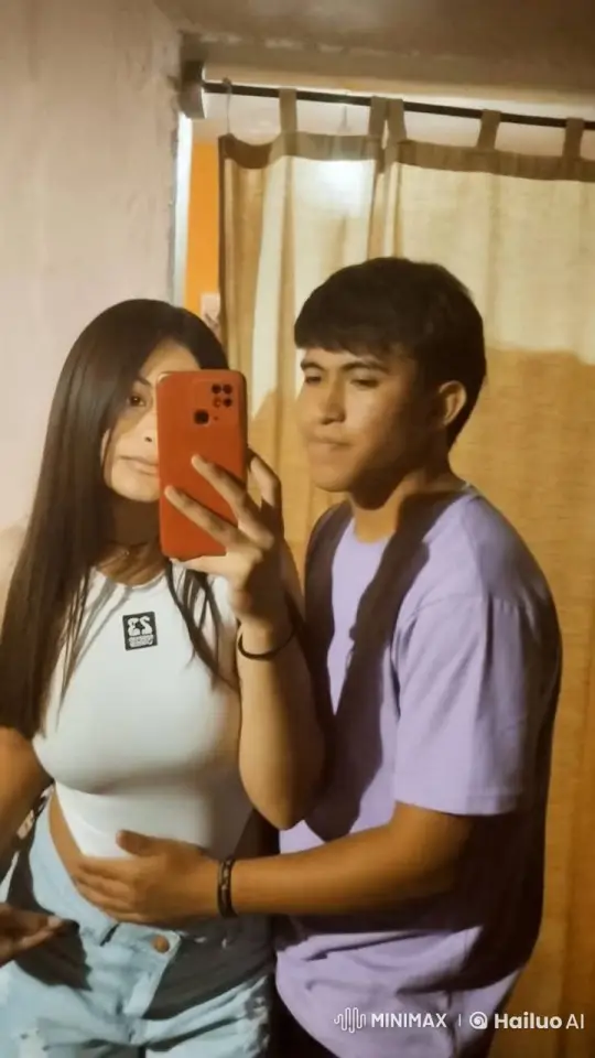 Unexpected Kiss Leads to Distress in Mirror Selfie Video – AI Generated Video | Hailuo AI